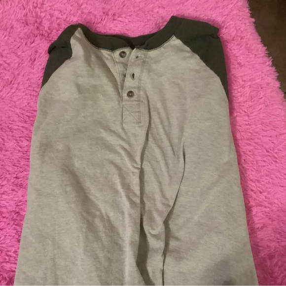 Hanes Other - HANES MEN 3X BASEBALL JERSEY STYLE TSHIRT IN TAN WITH GREEN LONG SLEEVE